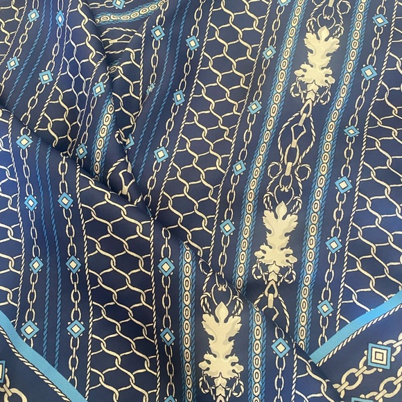 J. McLAUGHLIN Large Navy Chain Print Scarf, EUC - Picture 4 of 5